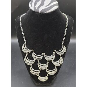 vintage-style statement bib‎ necklace featuring interconnected crescent